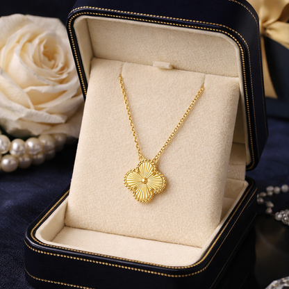 GoldClover Necklace