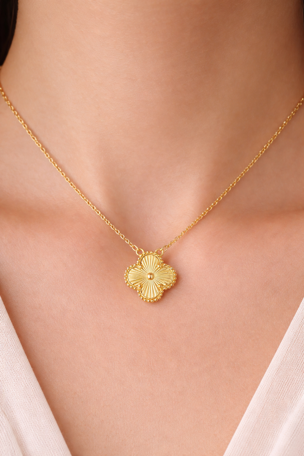 GoldClover Necklace