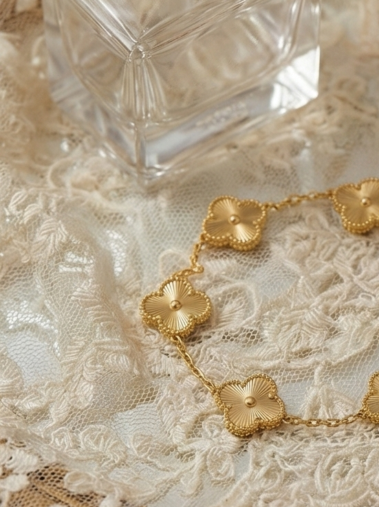 GoldClover Bracelate